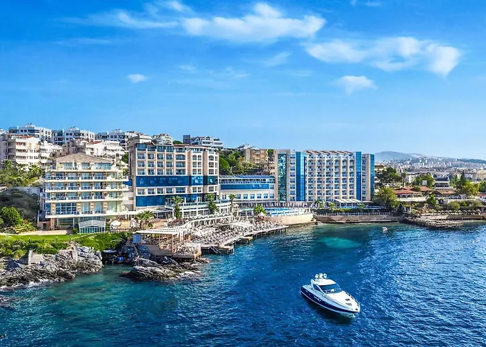 Charisma De Luxe Hotel